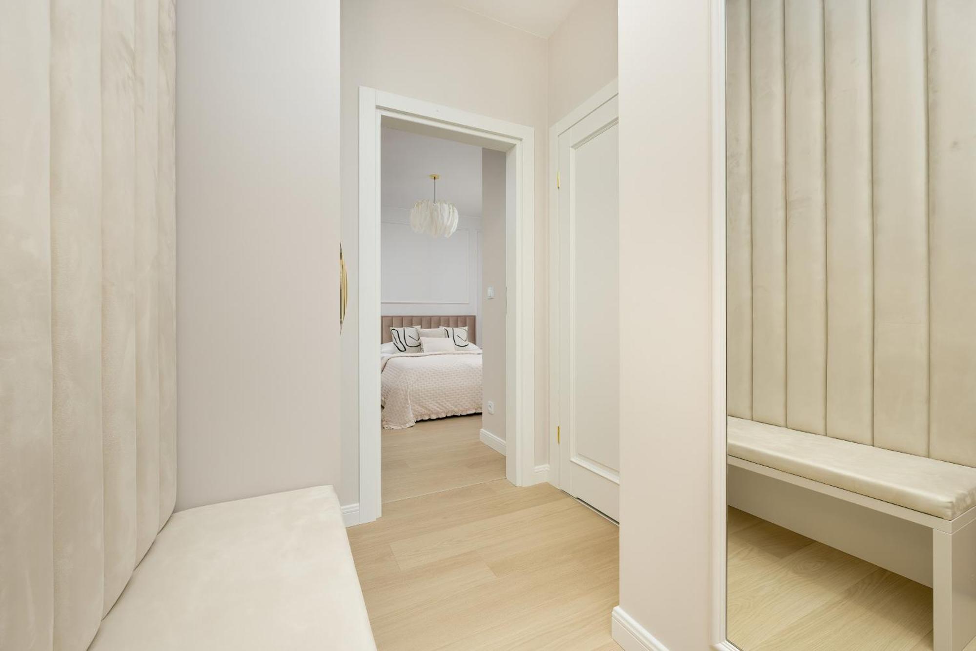 Stylish With Balcony 7th Floor By Renters * Warschau