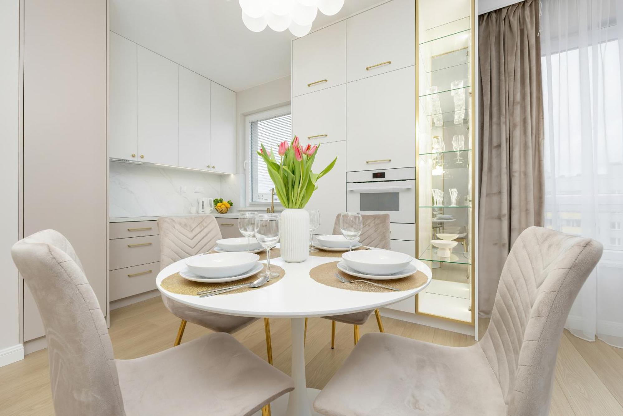 Stylish With Balcony 7th Floor By Renters * Warschau